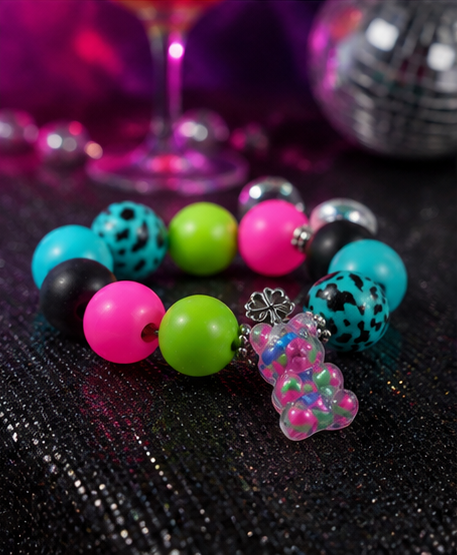 Neon Rebel armband