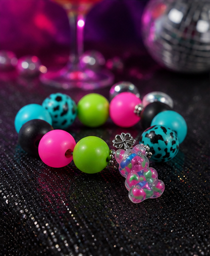 Neon Rebel armband
