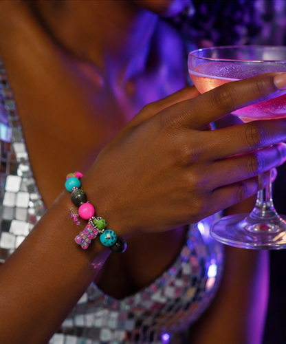 Neon Rebel armband
