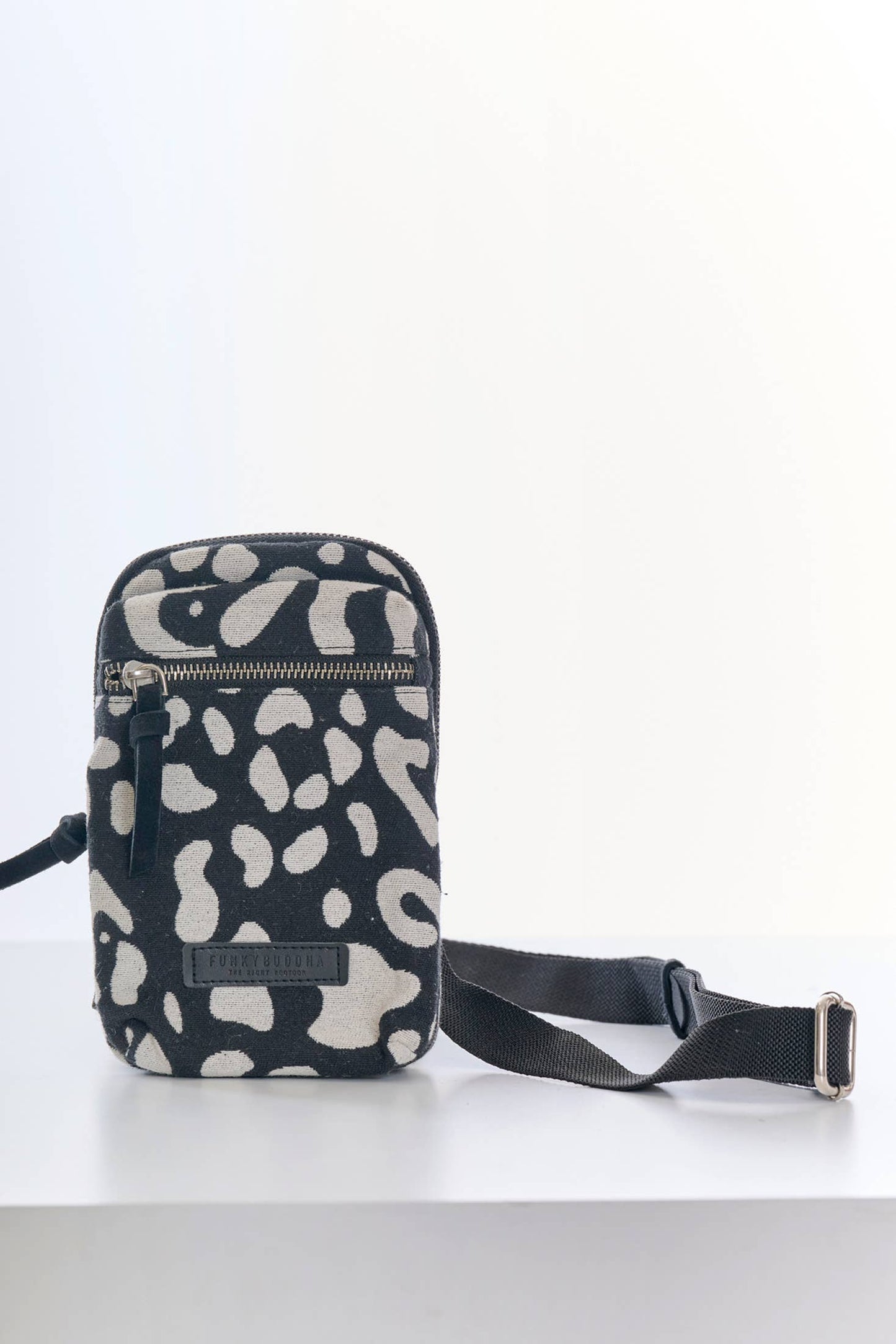 Urban Muse Phone Bag